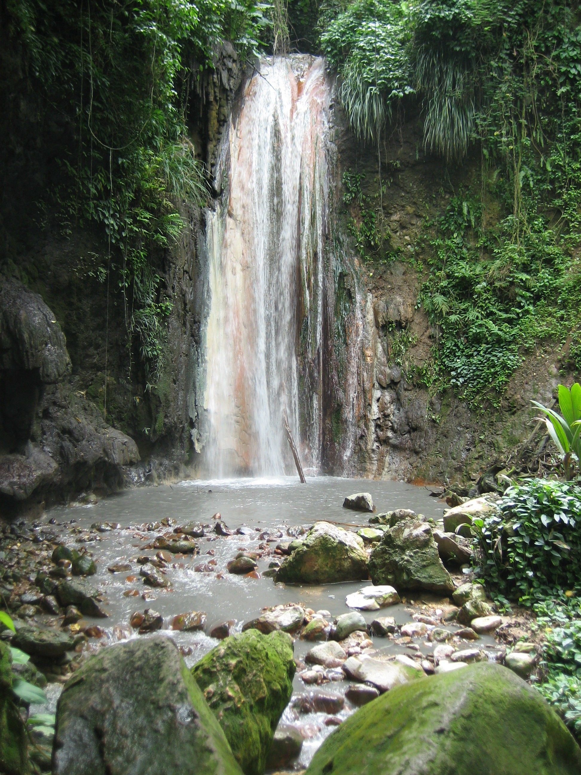 cat gardens waterfall St Lucia - Botanical Gardens waterfalls