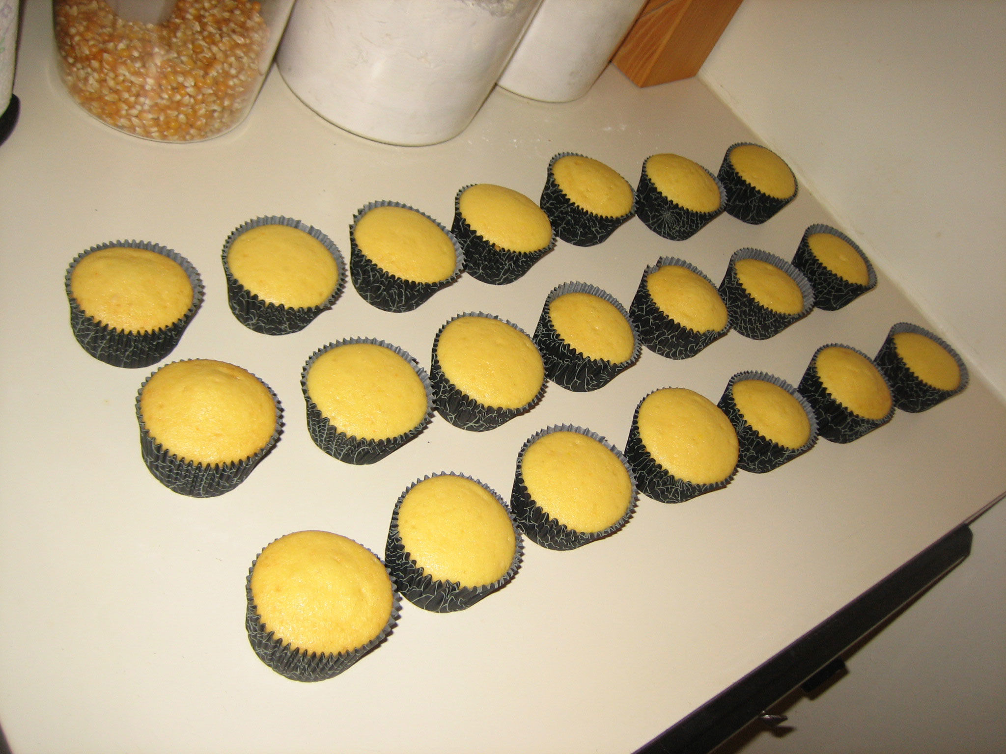 cupcakes1 spider cupcakes without icing or decoration